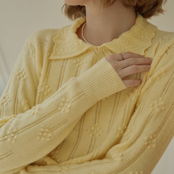 Simple Retro Jasmine Yellow Sweater Small - Picture 3 of 9